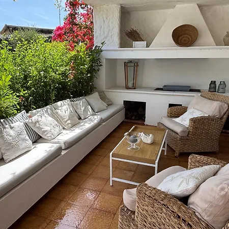 Bifamiliare Con Giardino Будинок відпочинку