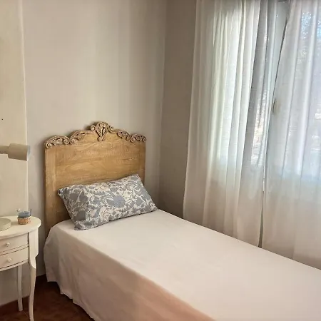 Bifamiliare Con Giardino Будинок відпочинку Ольбія